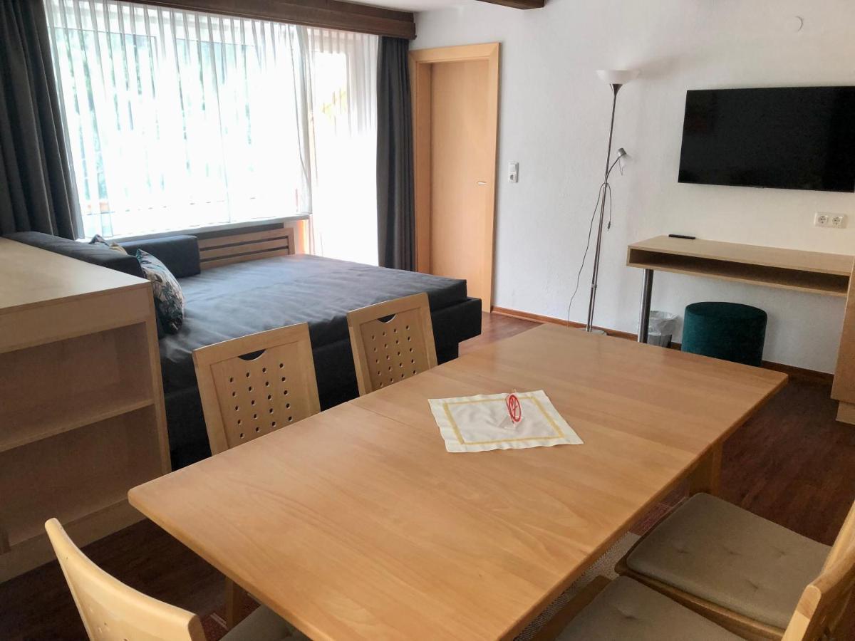 Hotel Garni Central - Zimmer - Studios - Apartments Kappl  Luaran gambar